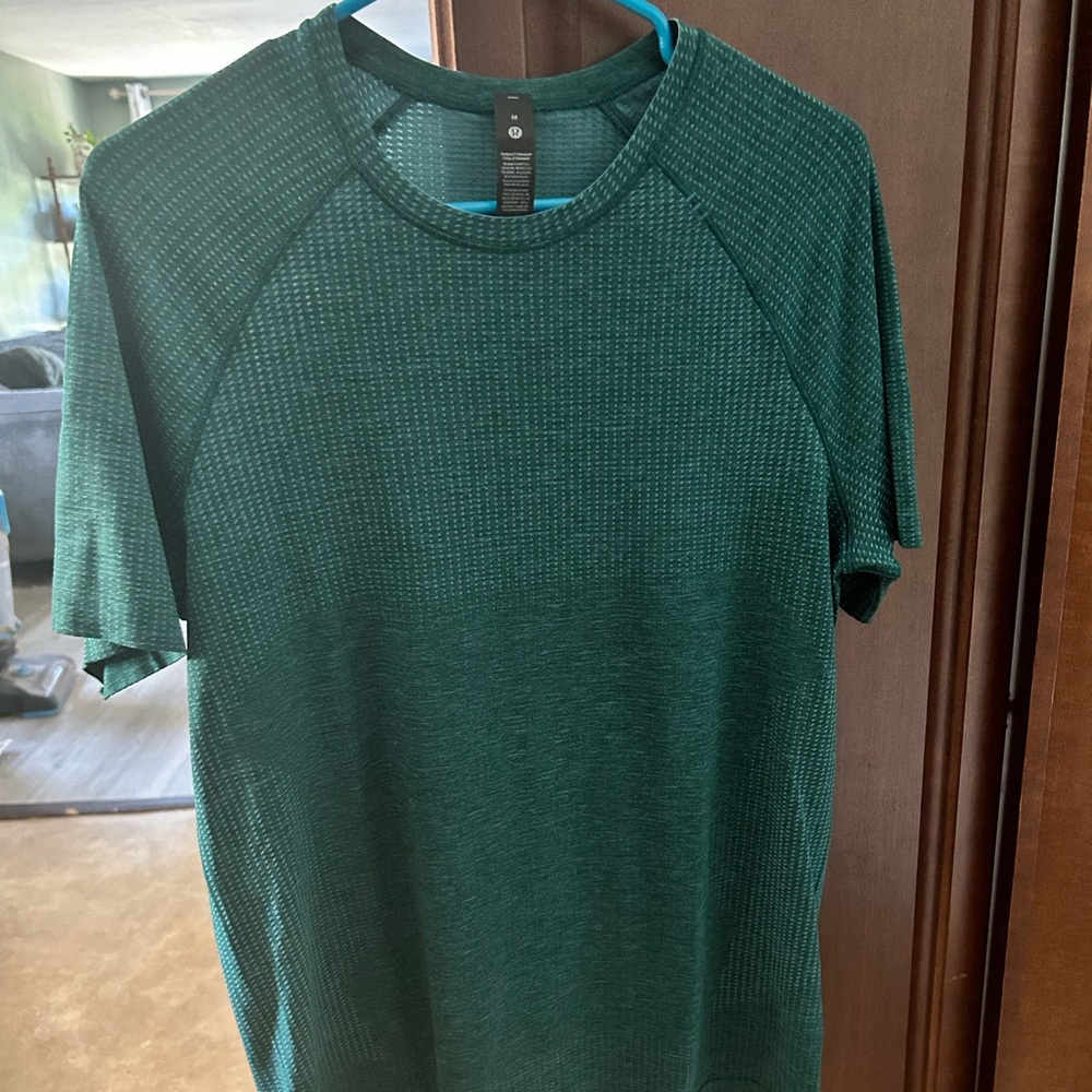 Men’s Lululemon Metal vent tech short sleeve